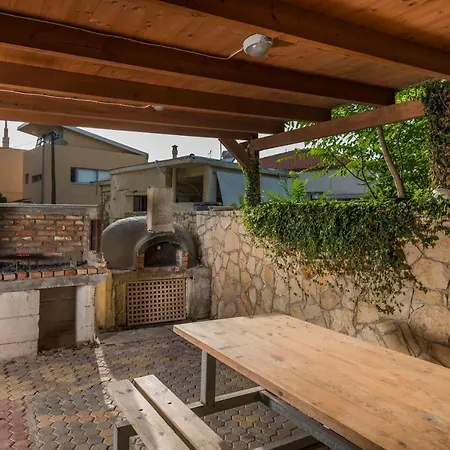 Vaggelio House Apartment