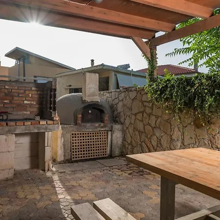 Daire Vaggelio House Hanya